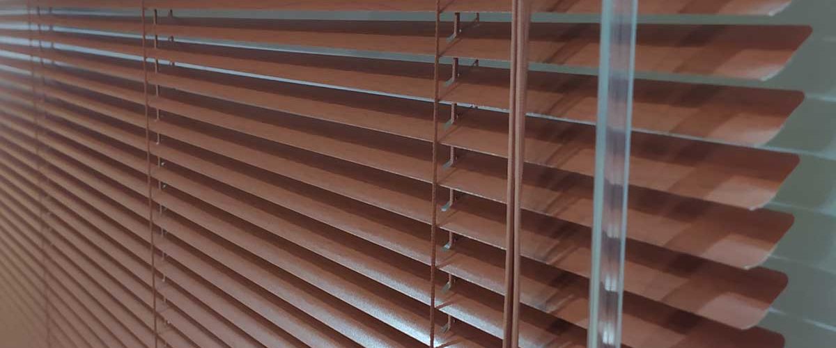 پرده کرکره فلزی